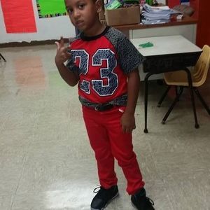 Meet your Posher, Hector luis