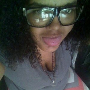 Meet your Posher, Aretha