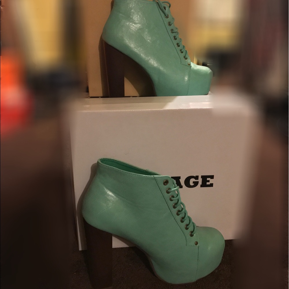 Real Platform Booties