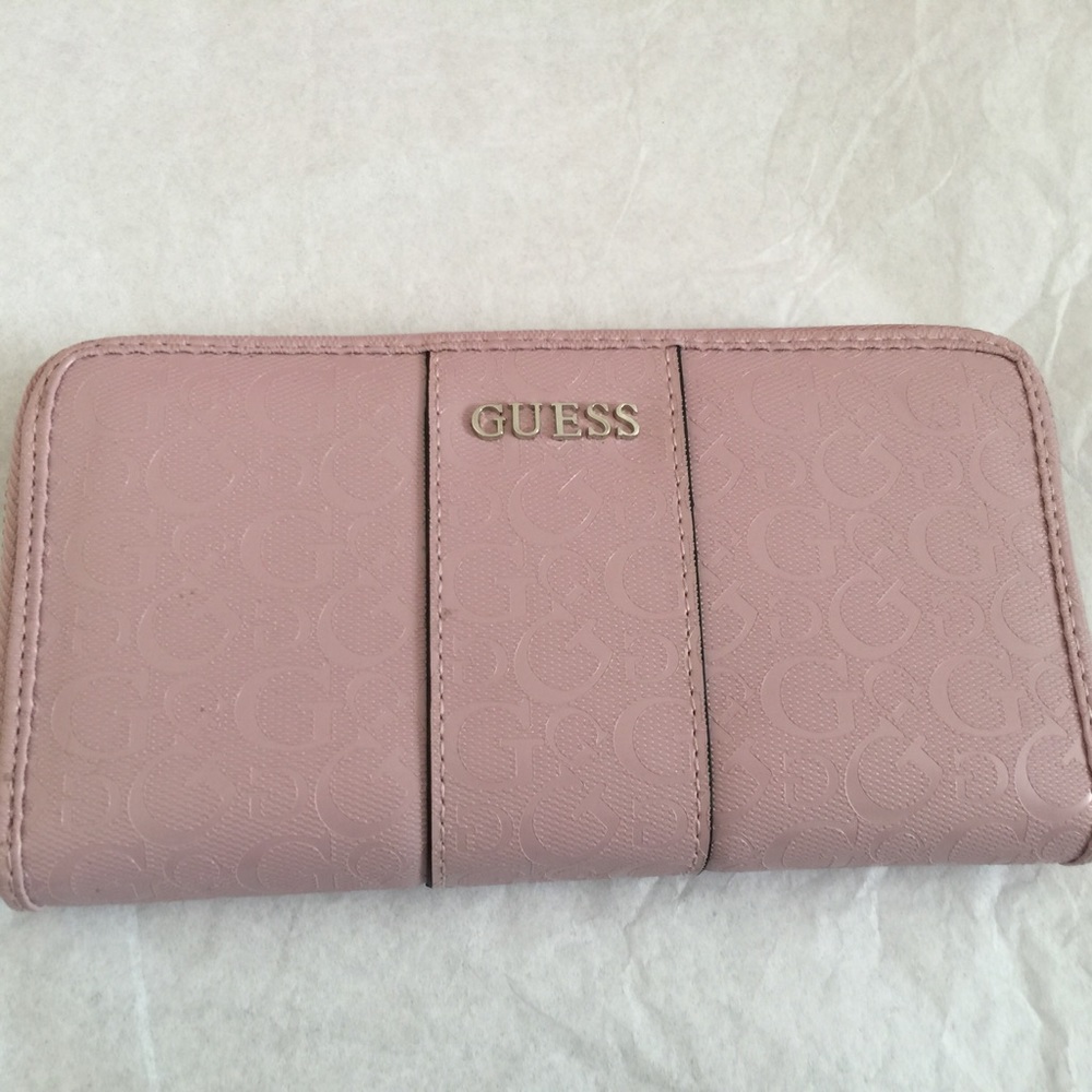 GUESS Zip Wallet Color Pink Blush Style A5092599