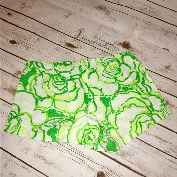 Lilly Pulitzer Liza Shorts Sz 2 - Picture 3 of 4