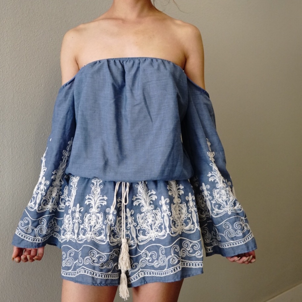 OFF SHOULDER EMBROIDERED ROMPER