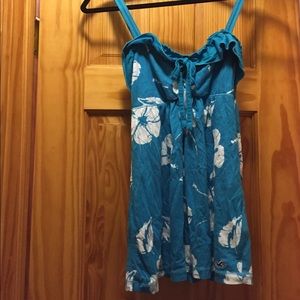 Blue tank top( Hawaiian flowers)