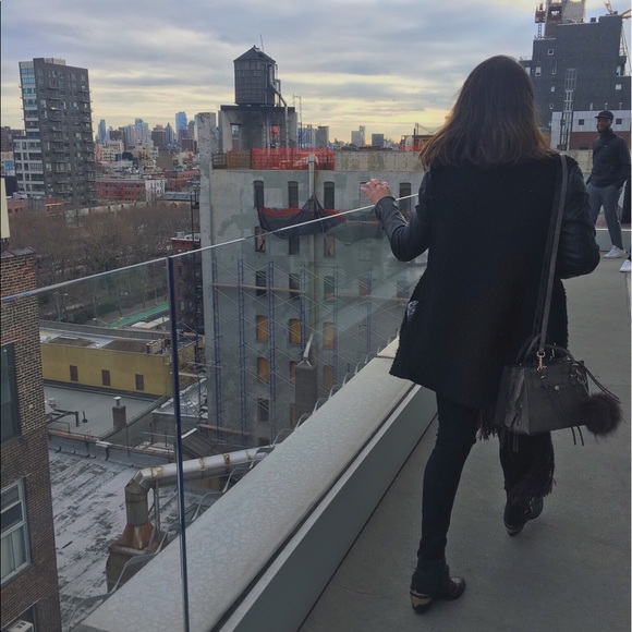 Meet your Posher, Alina - Picture 2 of 6