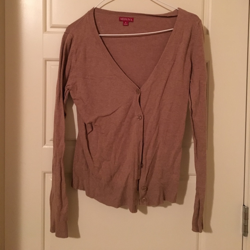 Sz. small brown Cardigan