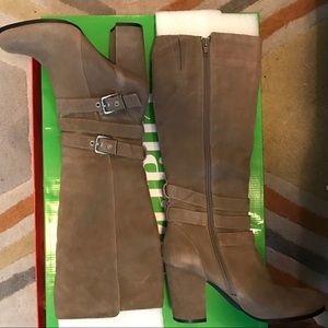 Charles David Suede high shaft Boot 7.5 Taupe