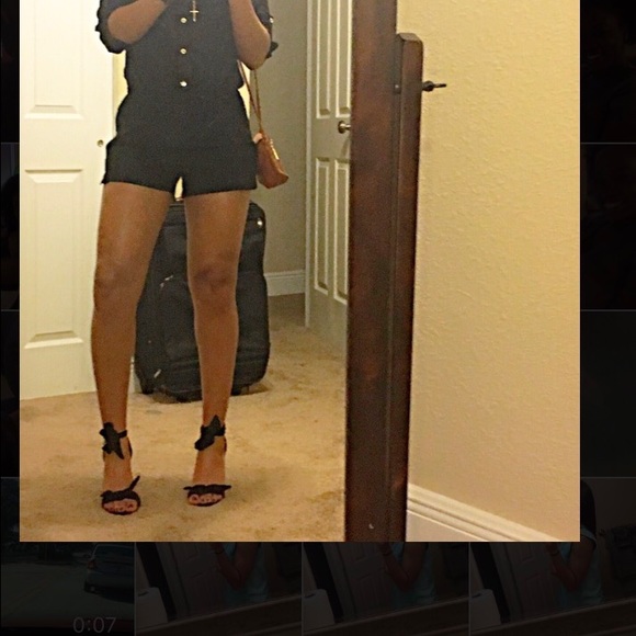 Black heels- WILL SHIP DEC 23- in time for NYE - Picture 4 of 4