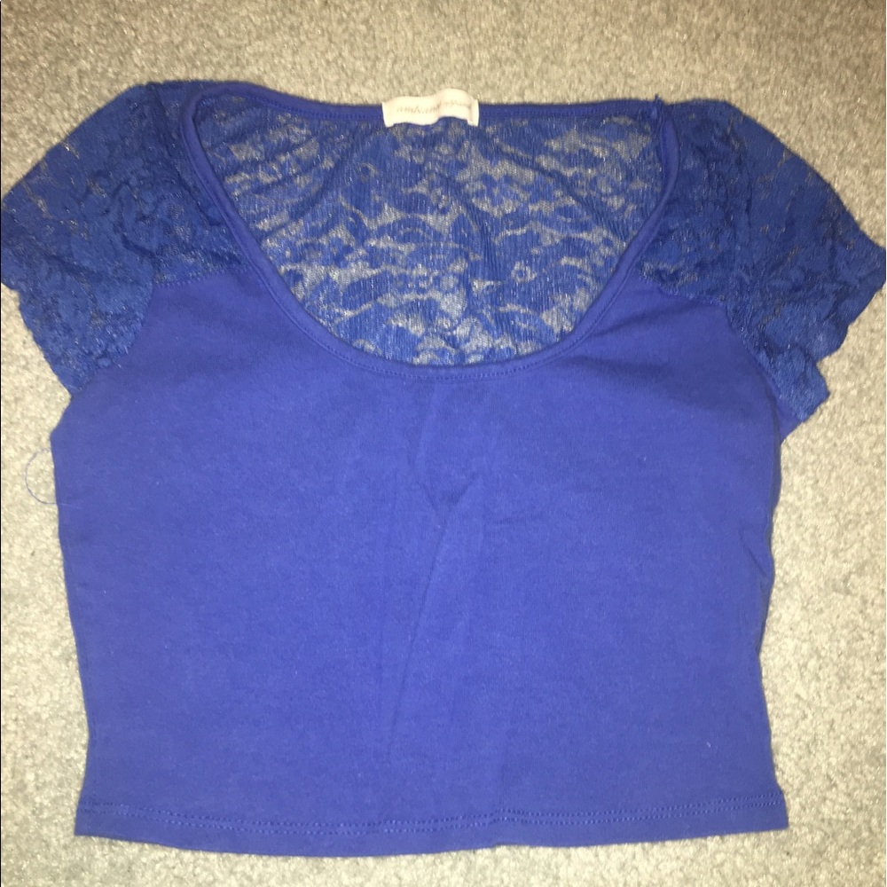 TWO short sleeve crop tops with lace
