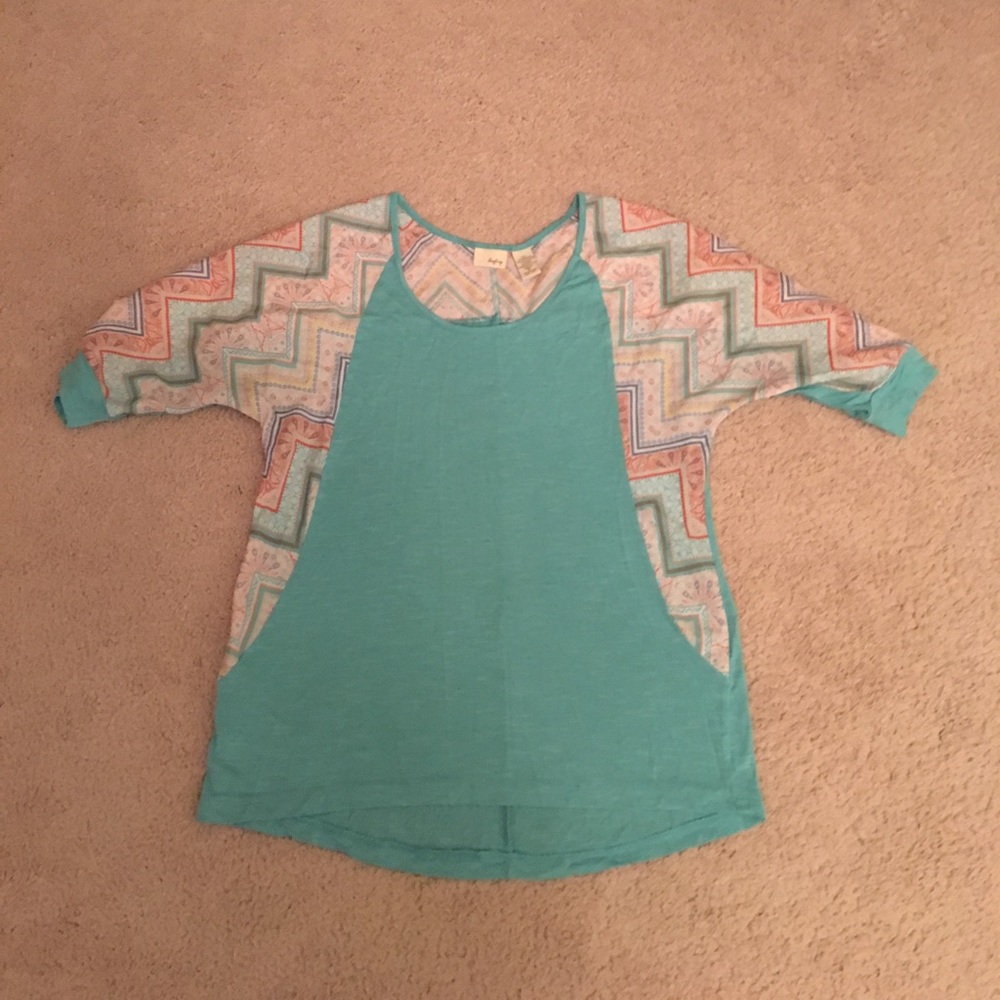Fun shirt from the Buckle never worn