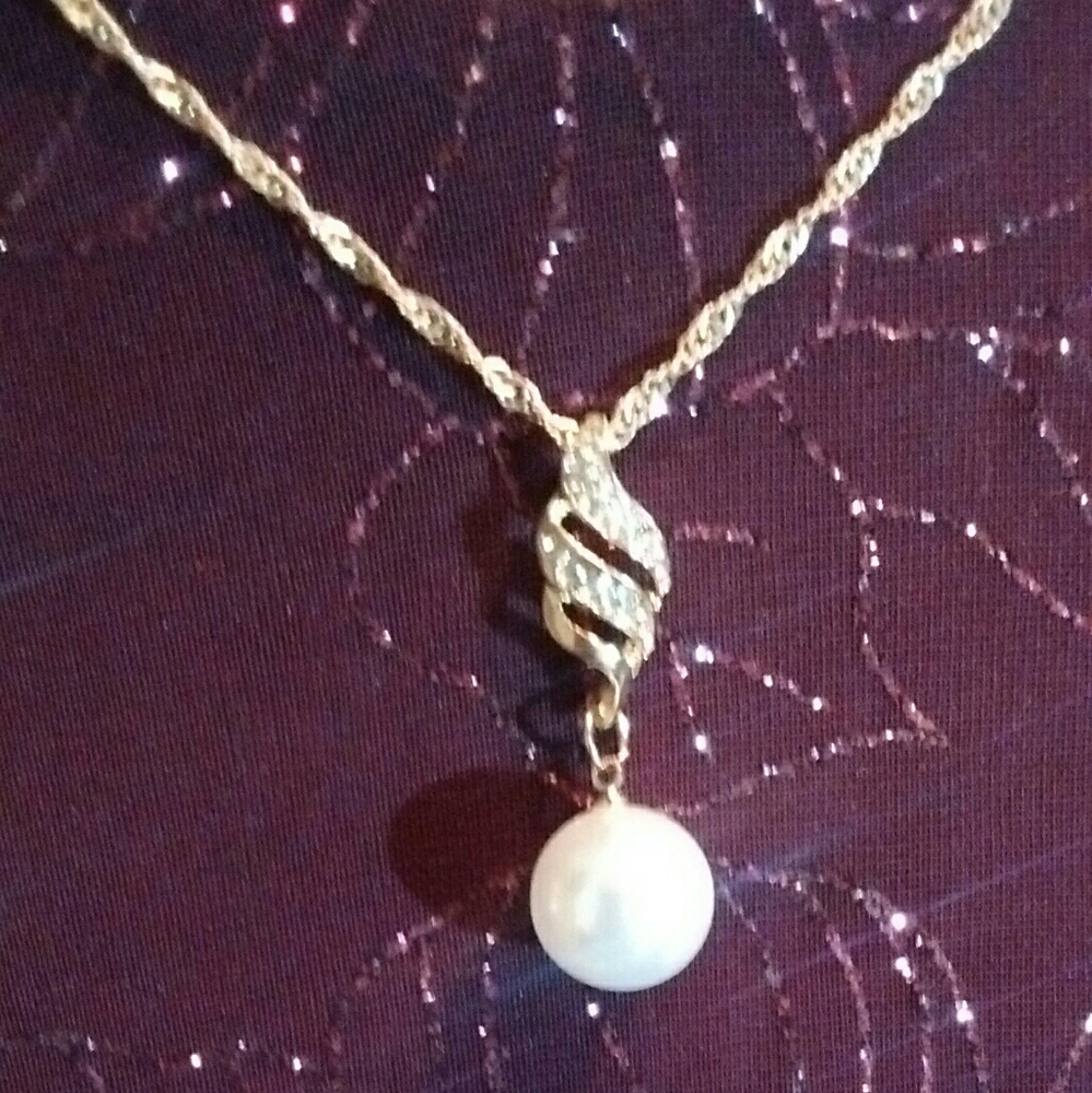 Created Pearl Set