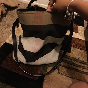 Burberry Bucket Bag!