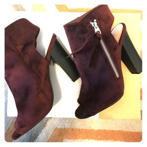 Burgundy suede ankle boot 7.5