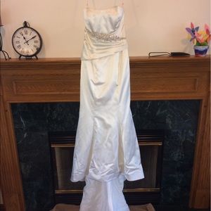 Wedding dress