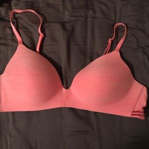 Victoria's Secret Tshirt bra