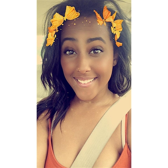 Meet your Posher, Isabella - Picture 1 of 1