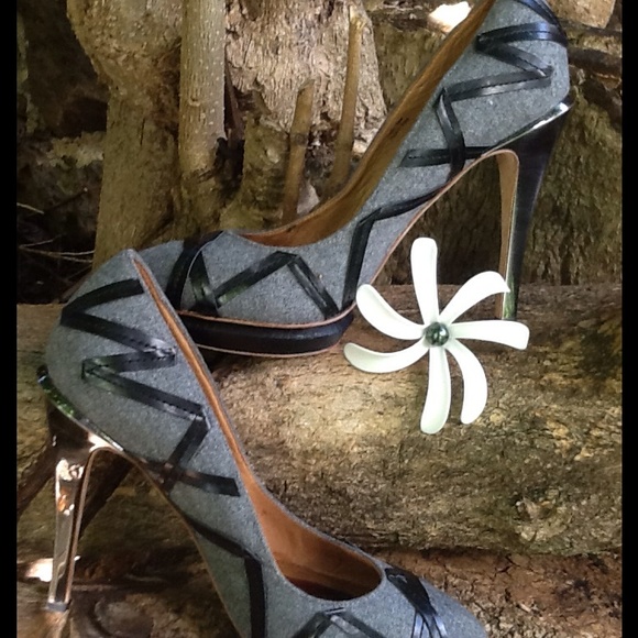 LAMB Shoes - 👠L.A.M.B. Closed Toe Heels 👠