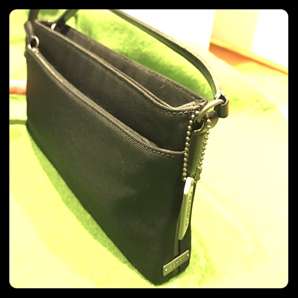 Coach black leather shoulder bag