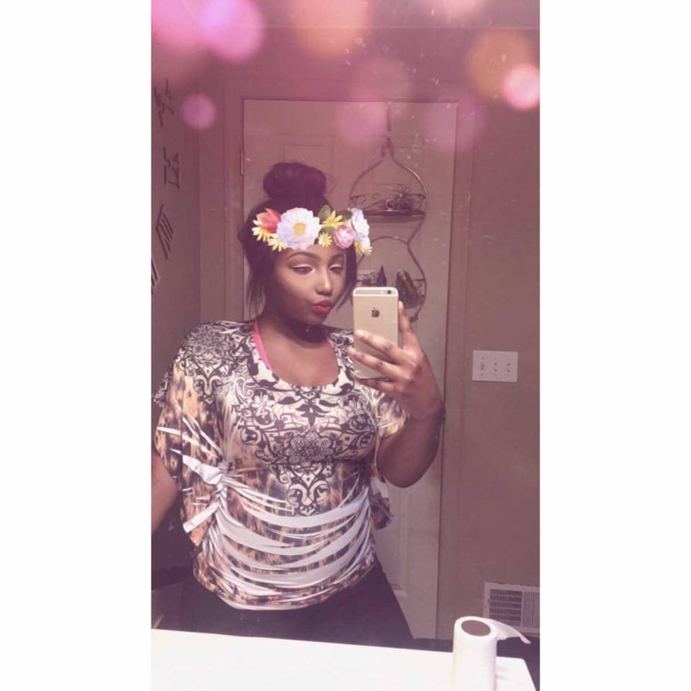 Meet your Posher, Shania