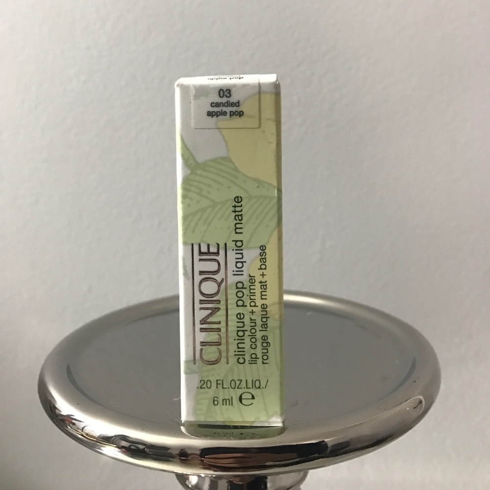 Clinique pop liquid matte. Lip colour + primer