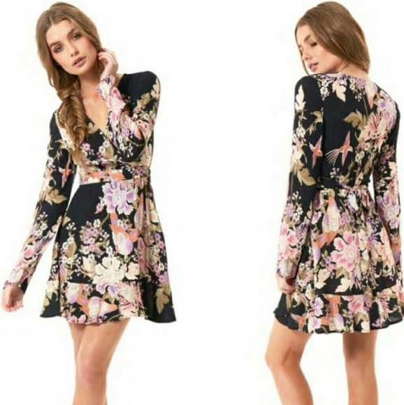 New spell blue skies wrap dress mini black designs - Picture 4 of 5