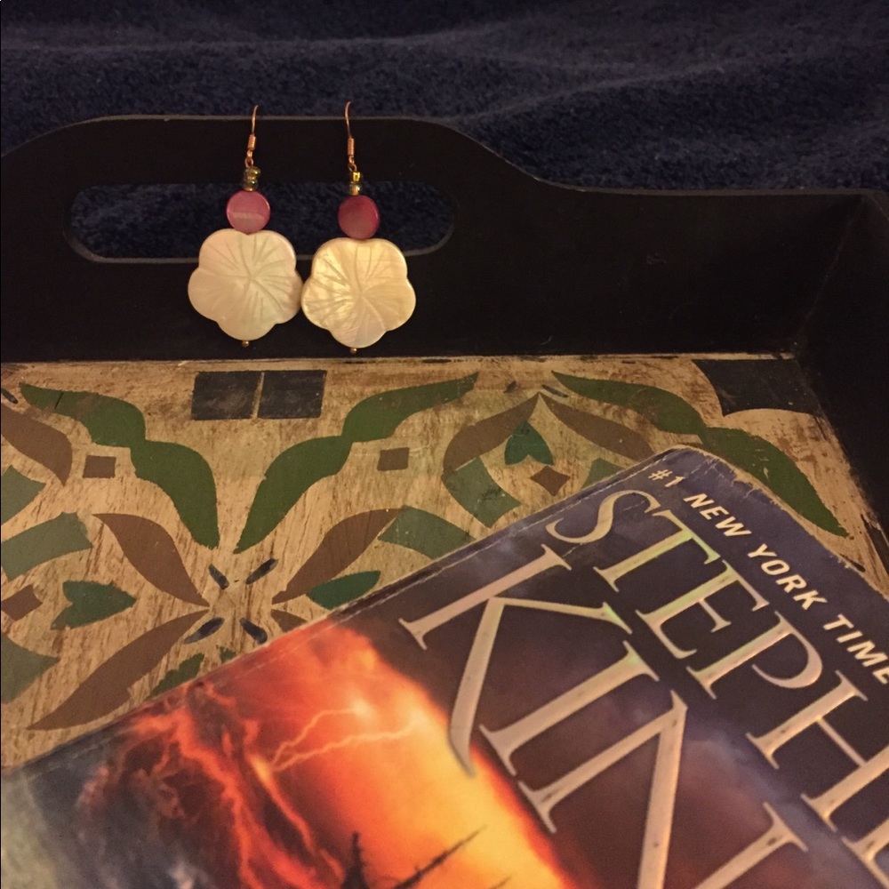 Hibiscus dangle earrings