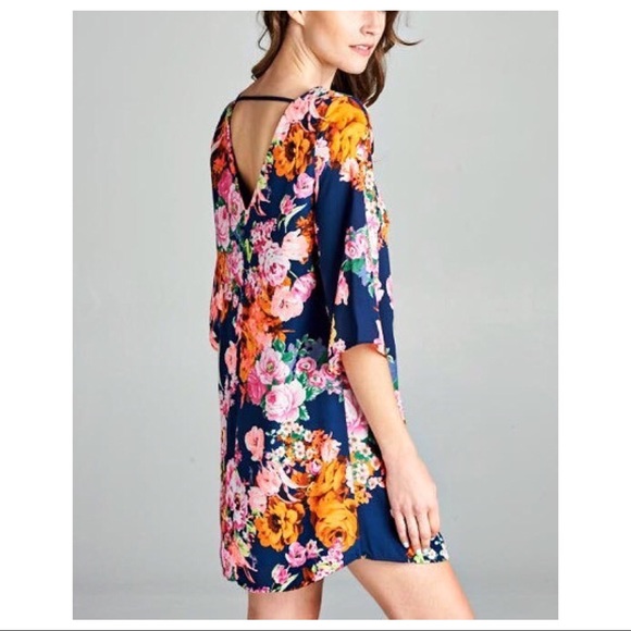 Floral Angel Sleeve Scoop Neck V-Back Shift Dress - Picture 5 of 8