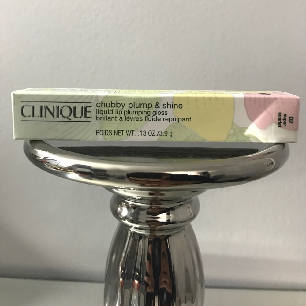 Chubby plump & shine. Super scarlet