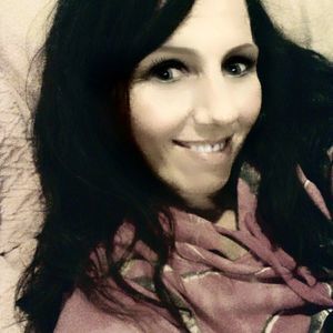 Meet your Posher, Cheri