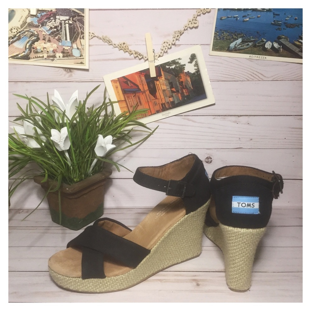 Toms🔹Black Heeled Wedges