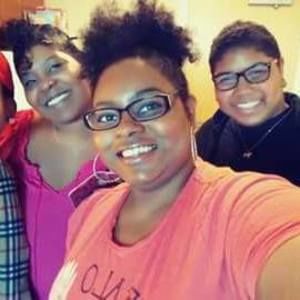 Meet your Posher, Carla