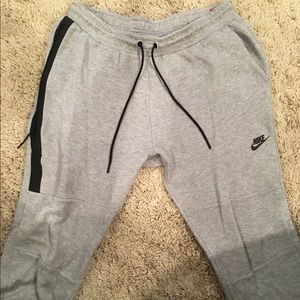 Large Grey Cuffed Nike Sweatpants (Joggers)