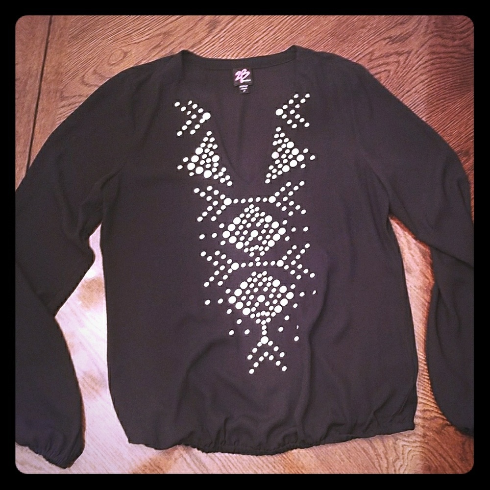 2b bebe top NWOT