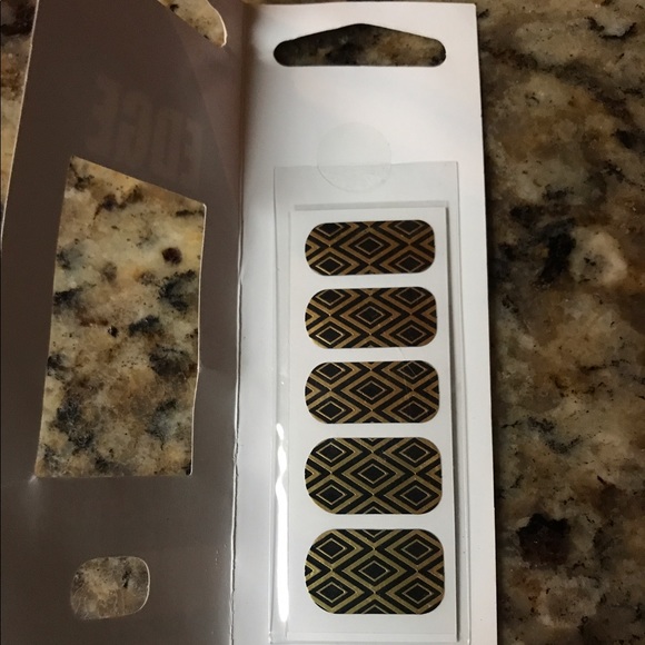 13 Nail Polishes & 1 Set of Nail Decals - Picture 3 of 4