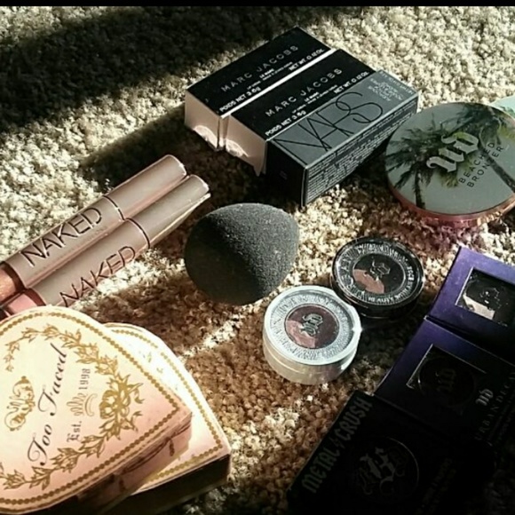 Big Makeup Bundle pruce negotiable brand names - Picture 1 of 4