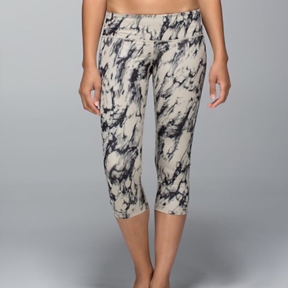 Lululemon wunder unders size 6 marbled