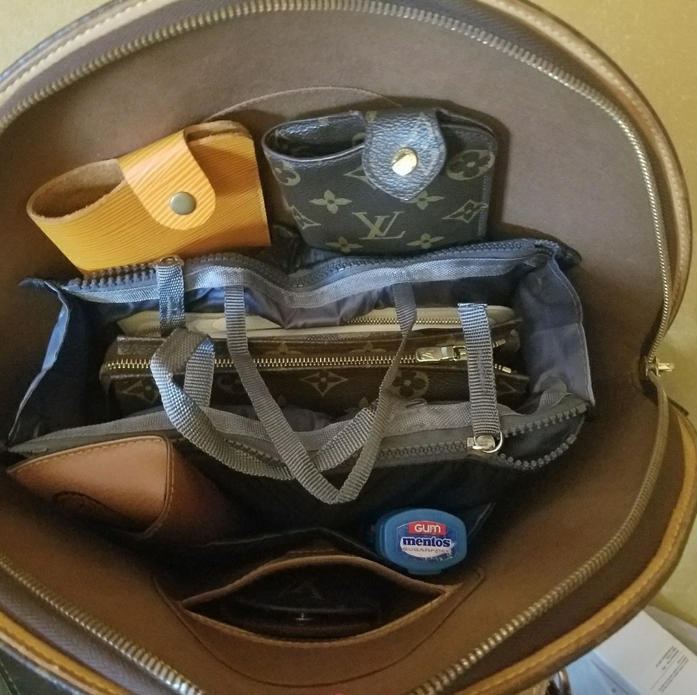 ❌❌SOLD❌❌ Louis Vuitton Ellipse MM in EUC - Picture 2 of 8