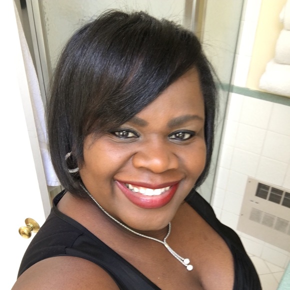 Meet your Posher, Pauline - Picture 2 of 2