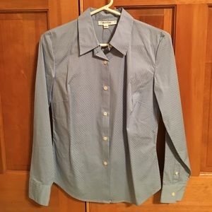 Women's light blue collared shirt