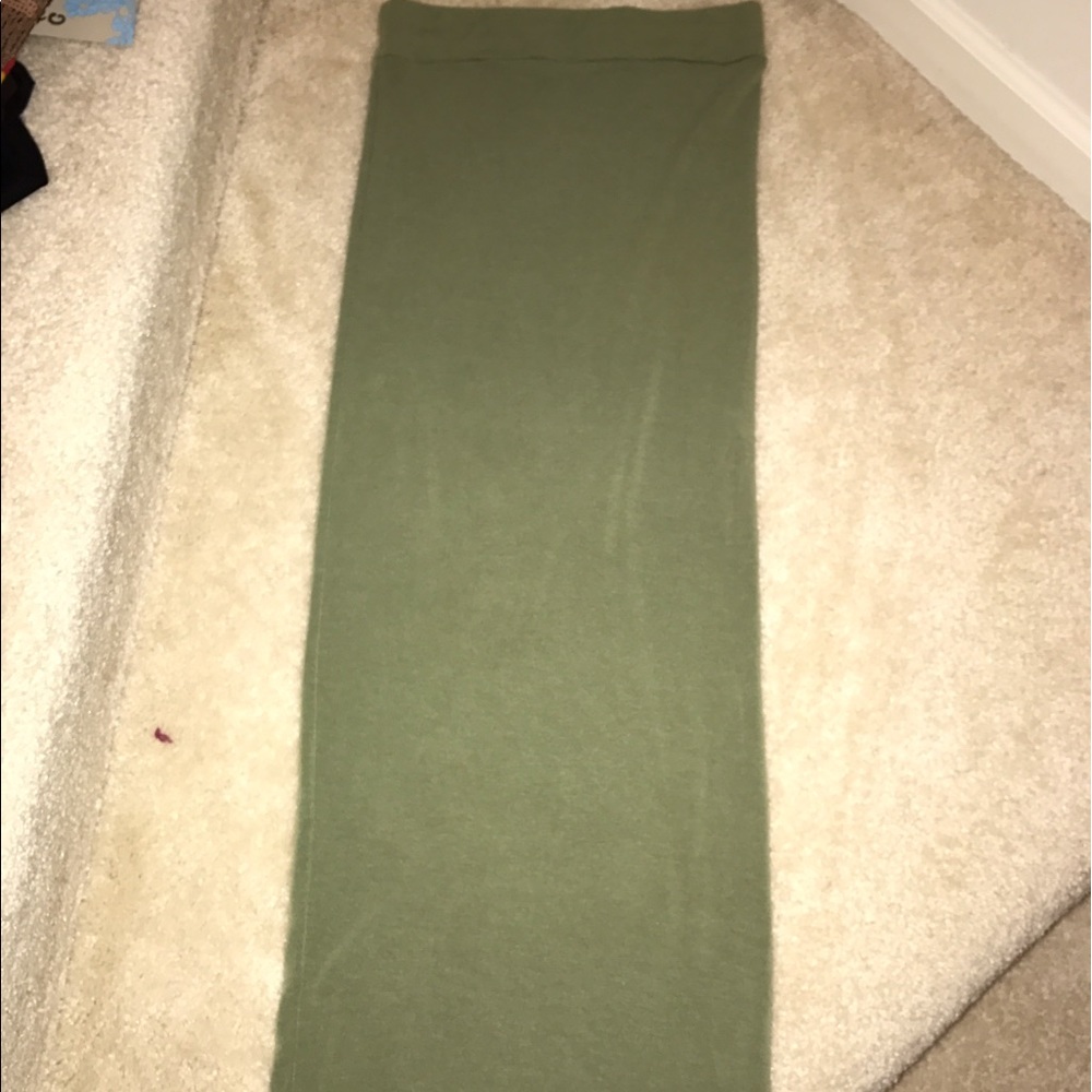 Olive pencil skirt.