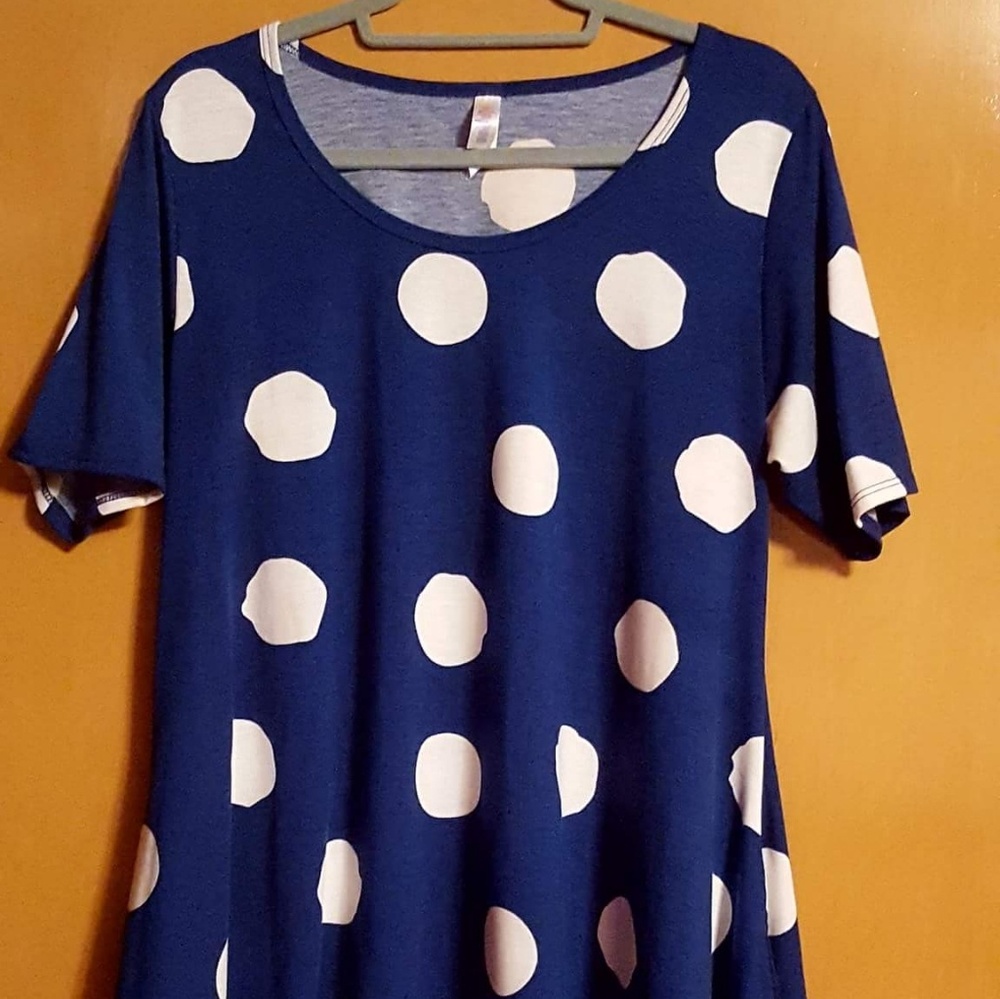 Large LuLaRoe Perfect Tee