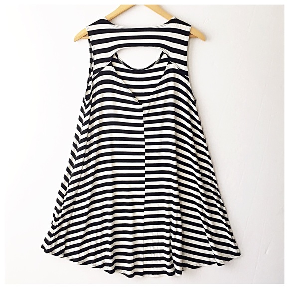 Striped Scoop Neck Swing Dress with Cutout Back - Picture 3 of 7