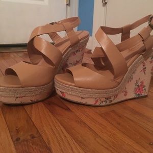 Jessica Simpson floral patterned wedges