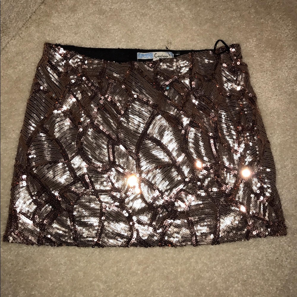 Sparkly mini design skirt!