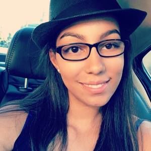 Meet your Posher, Dominique