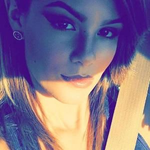 Meet your Posher, Carol