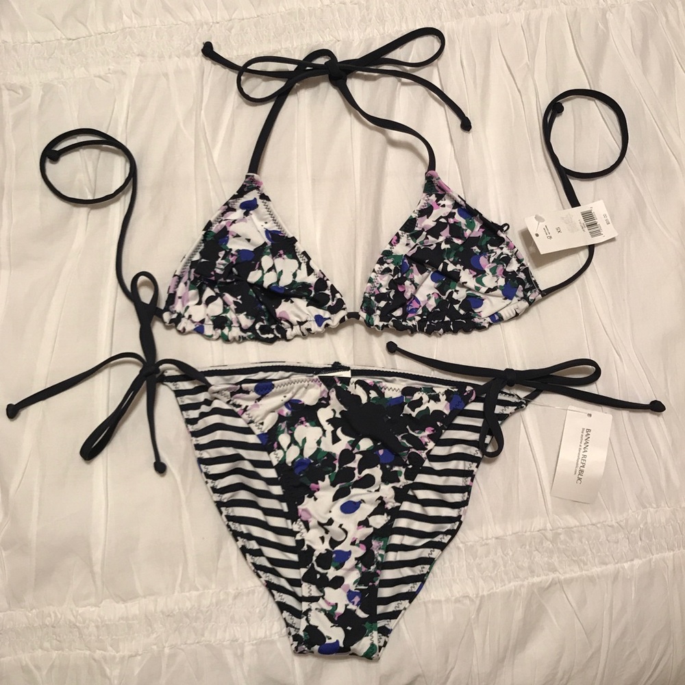 ✨SALE✨ Banana Republic Reversible Bikini 👙
