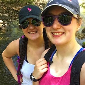 Meet your Posher, Connie