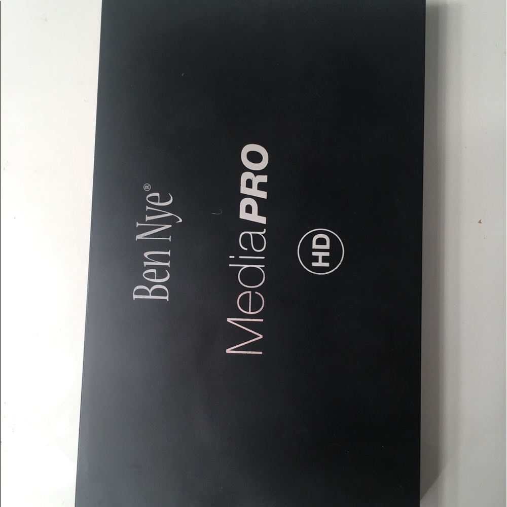 Ben Nye Media Pro foundation palette