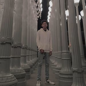 Meet your Posher, Moises