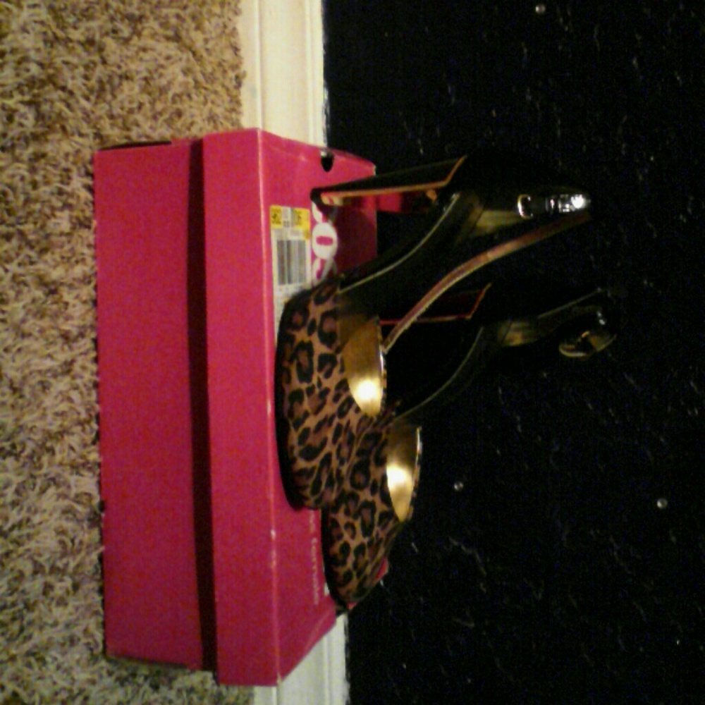 Cosmopolitan heels